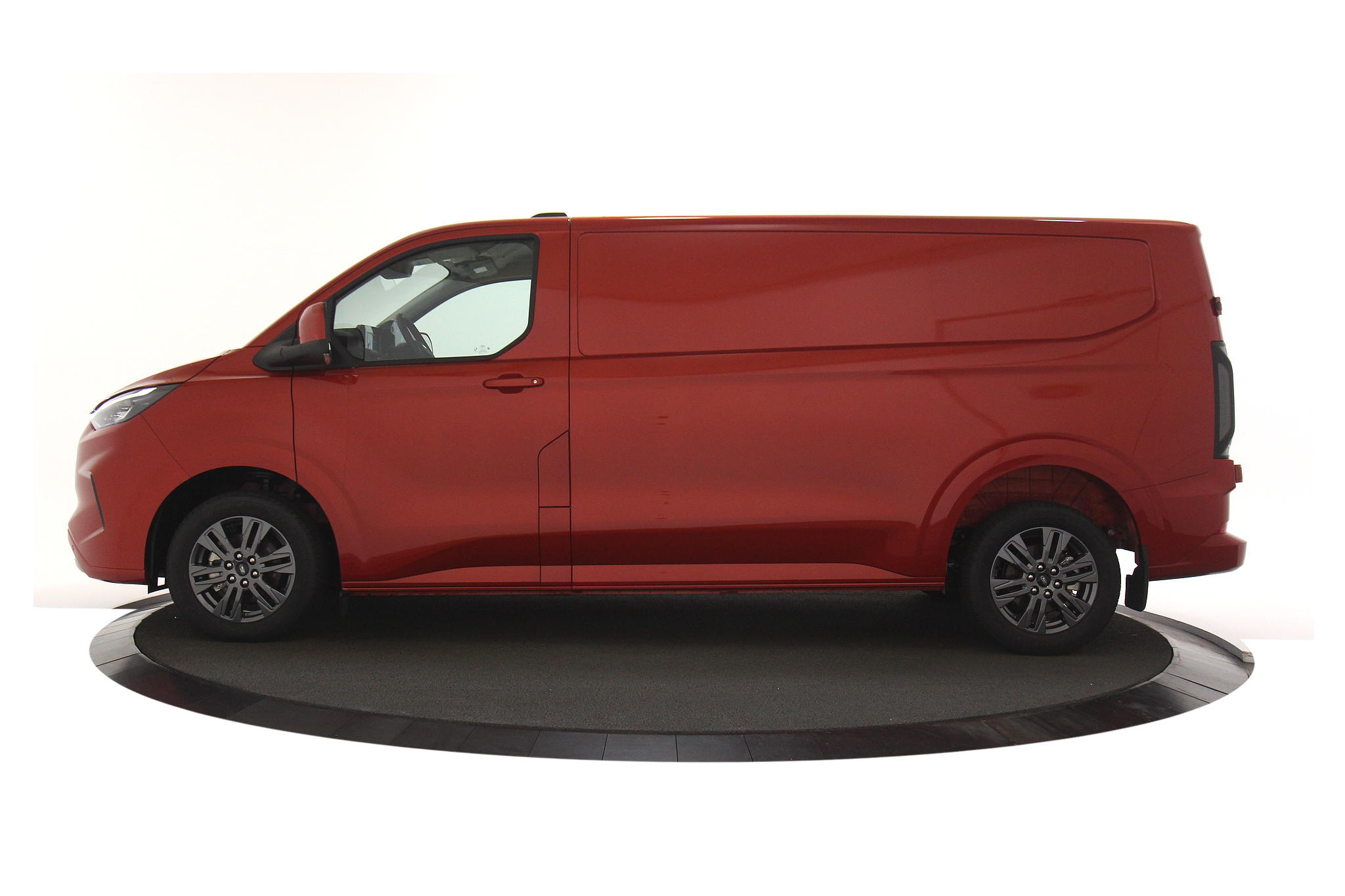 Ford Transit Custom Limited L2H1 320 | Driver P. Premium | 17 LMV | Stuurverw. | Draadloos laden | Dubb. Vergr.