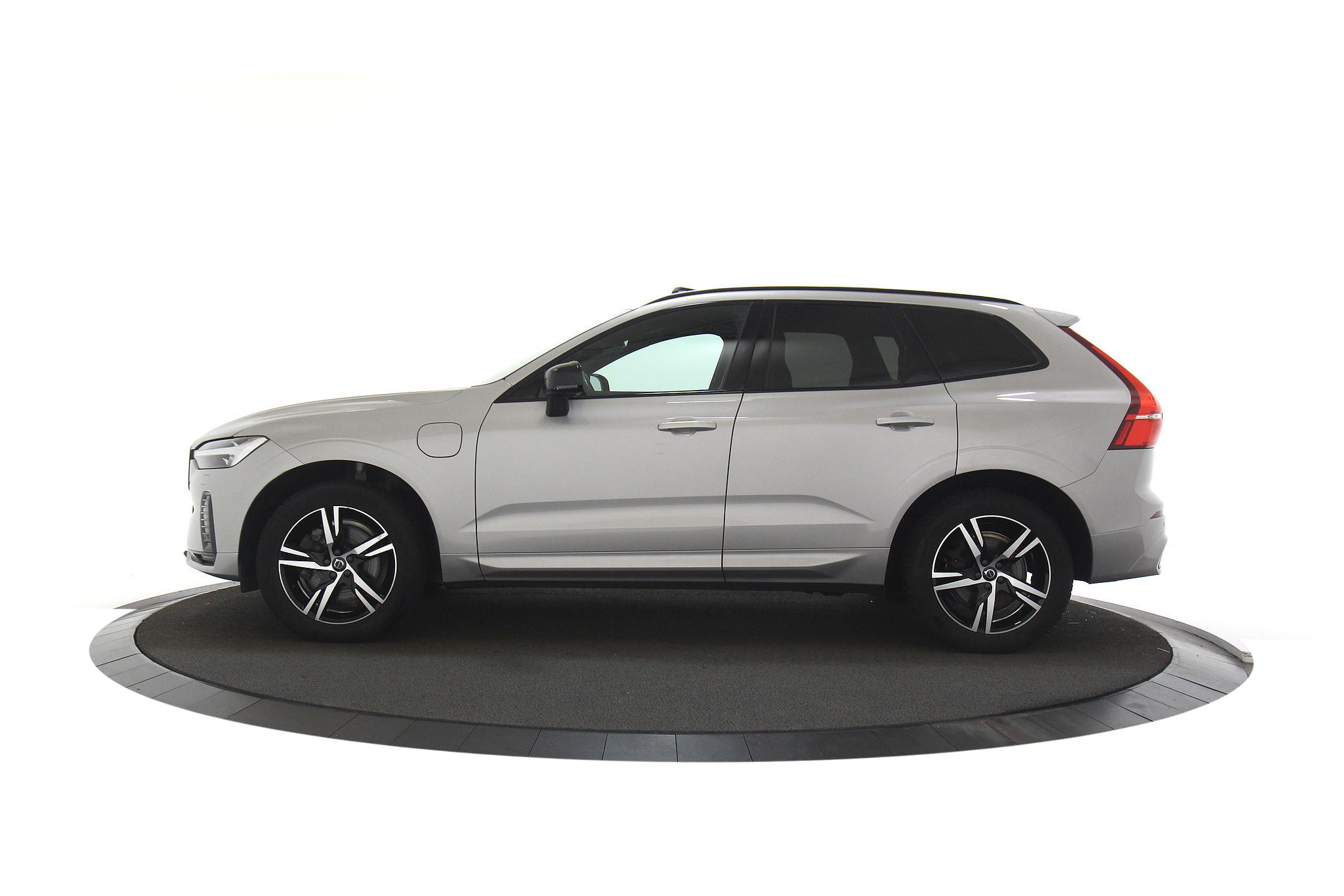 Volvo XC60 2.0 T8 AWD Recharge R-Desgin |Pano|H&K|Memory|Stoelverwarming|