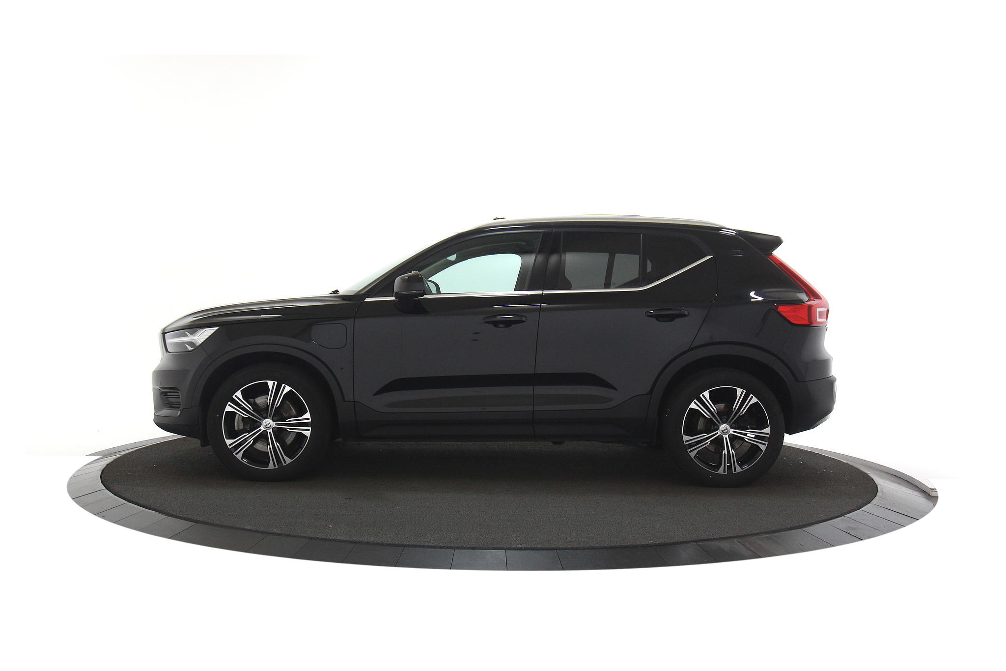 Volvo XC40 1.5 T4 Recharge Inscription |Stoelverwarming|Pano|H&K|