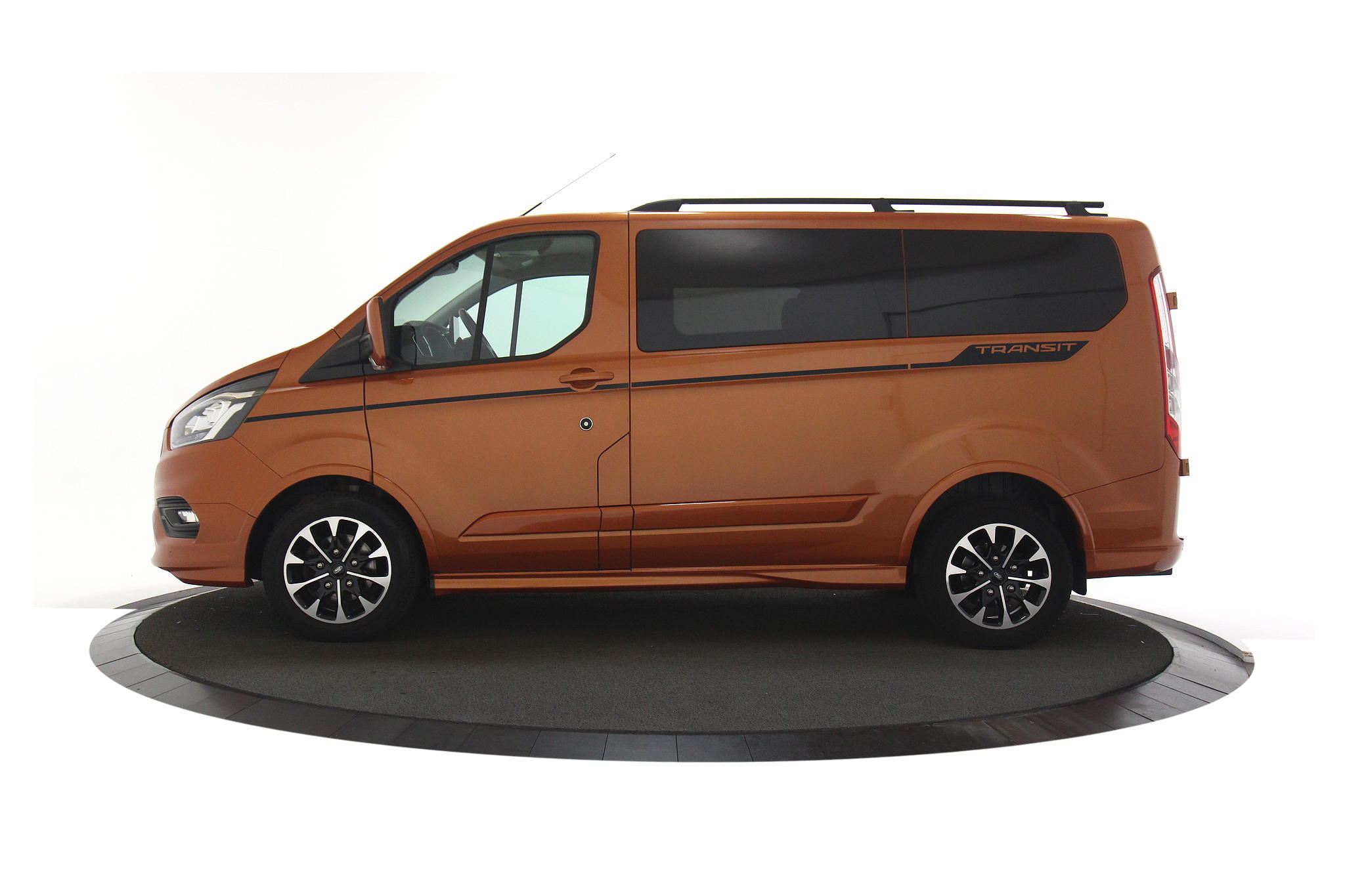 Ford Transit Custom 320 2.0 TDCI 185PK L1H1 Sport | DC 6-zitter | Trekhaak | Stoelverwarming