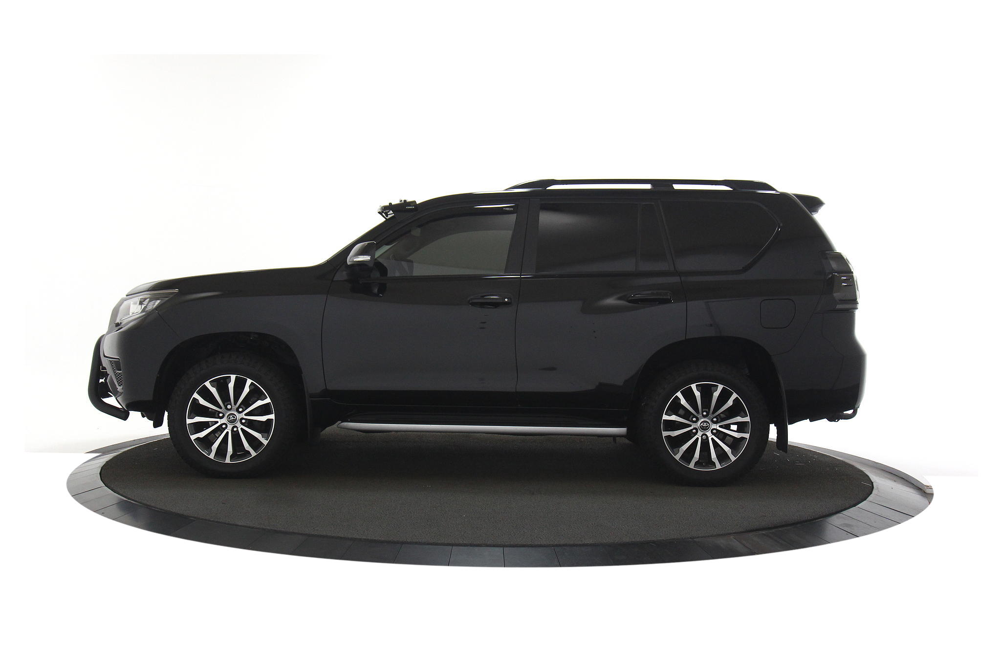 Toyota Land Cruiser 2.8 D-4D-F Professional Van | AVS Luchtvering | ACC | Stoelventilatie | Memory | 360 camera | JBL Audio